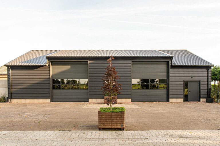 vernieuwing pand met gevelrenovatie en nieuwe dakbeplating